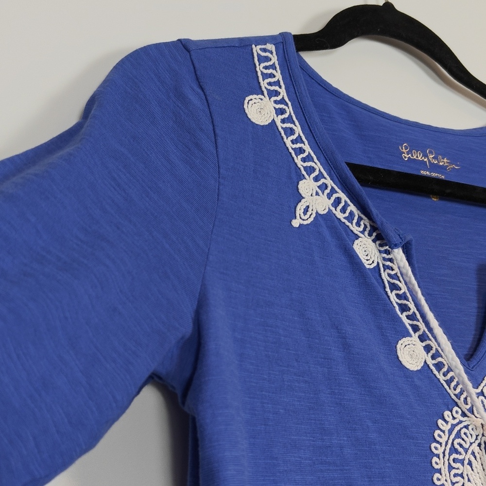 LILLY PULITZER Blue Embroidered Tassel 3/4 Sleeve V-Neck Top Size Medium - Picture 8 of 15